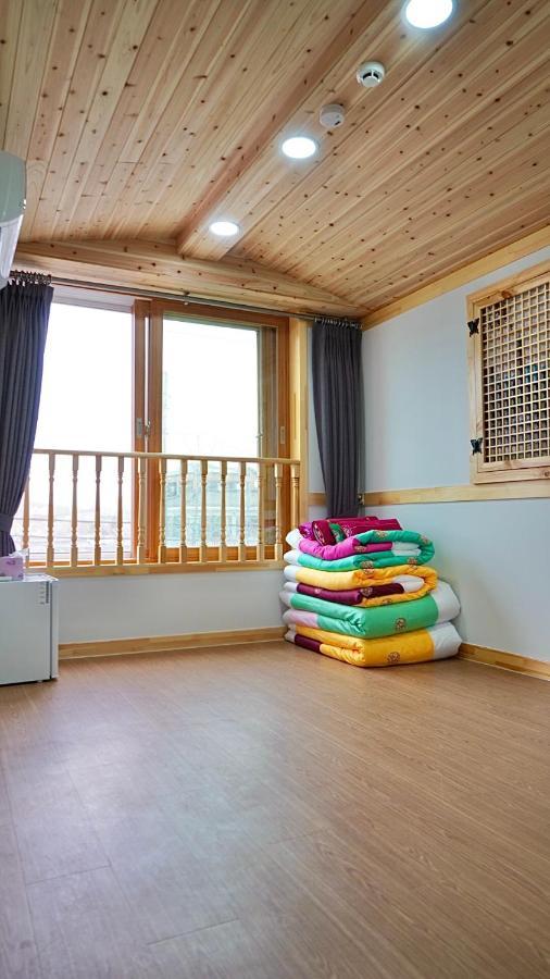 The Jeongga Hostel Jeonju Bagian luar foto
