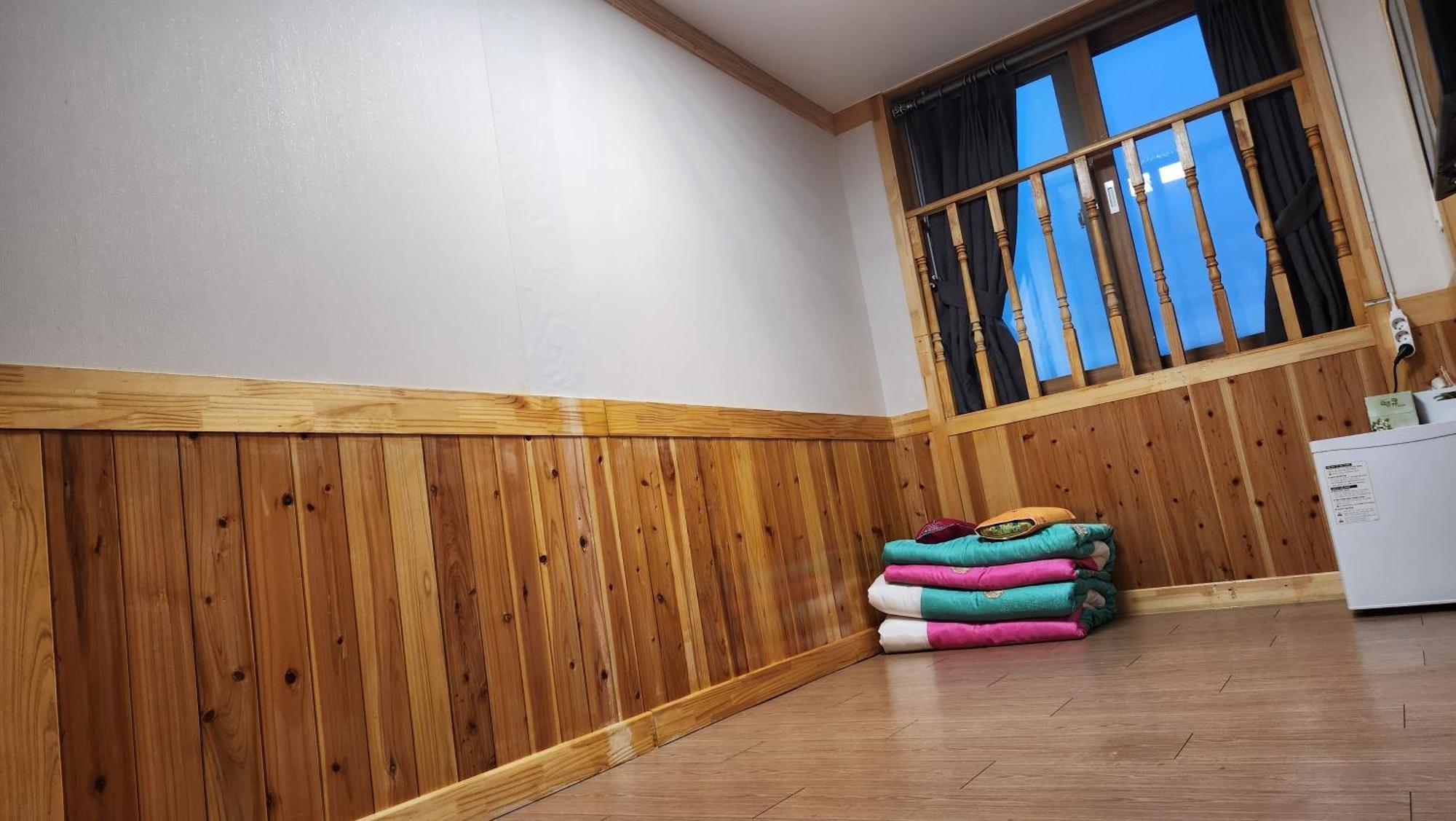 The Jeongga Hostel Jeonju Bagian luar foto